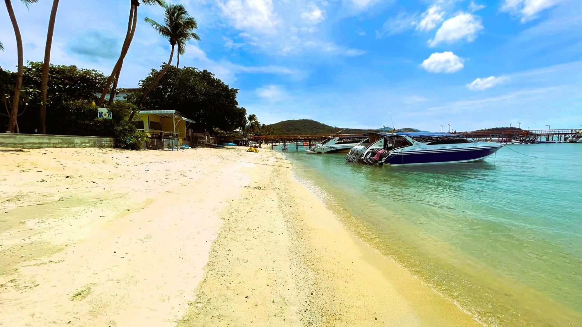 Rockstar Beach Apartments Bang Rak Beach  Exterior foto