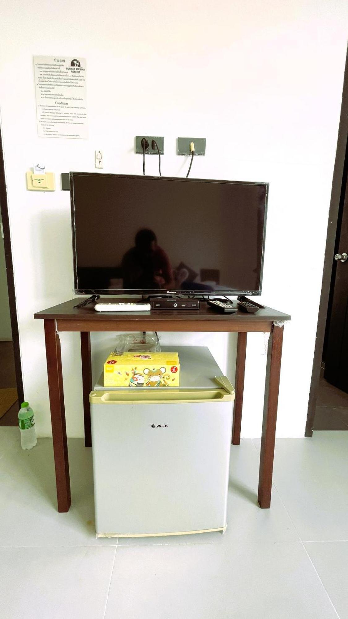 Rockstar Beach Apartments Bang Rak Beach  Exterior foto
